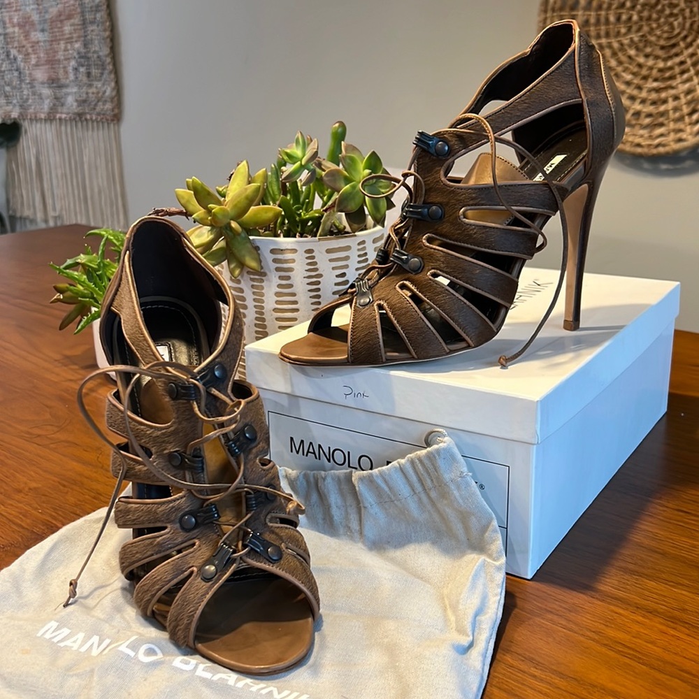 Manolo Blahnik Brown shoes size 40